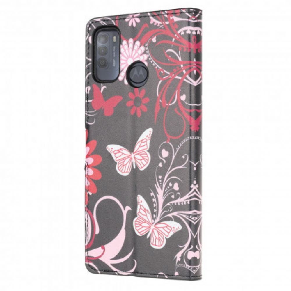 Flip Case Für Moto G50 Schmetterlinge Und Blumen