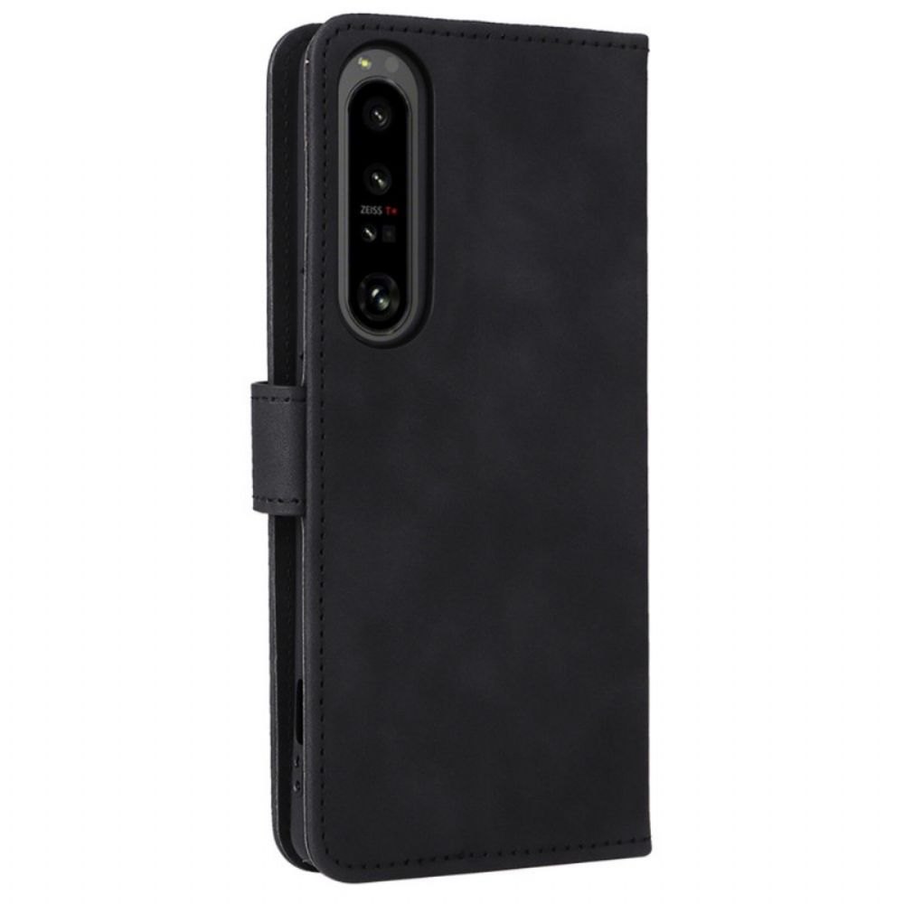 Flip Case Für Sony Xperia 1 IV Mit Kordel Schlichtes Riemchen